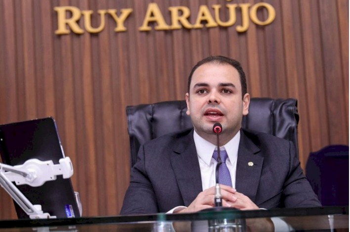 Lei de Roberto Cidade estimula geração de renda e inclusão digital de jovens amazonenses