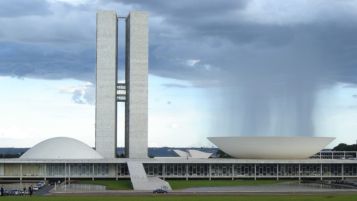 AtlasIntel aponta Flávio com 51,1% e Lula com 45,7%