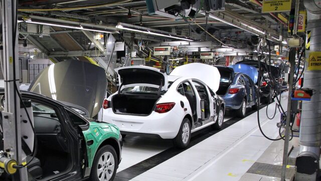 Faturamento da indústria brasileira cai 3,5% em agosto, aponta CNI