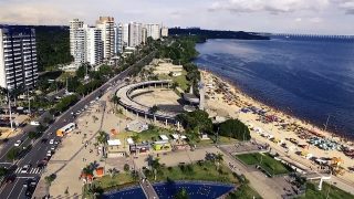 Fumaça cancela eventos do Dia das Crianças e suspende aulas em Manaus