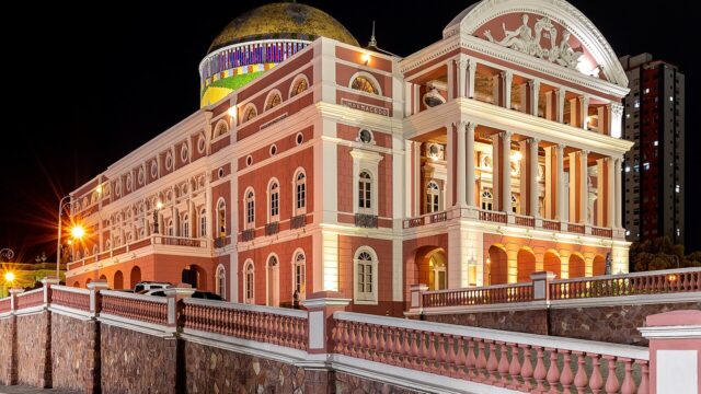 Monólogo "Helena Blavatsky, a Voz do Silêncio" tem sessões no Teatro Amazonas